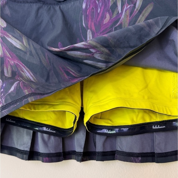 RARE Lululemon Pace Setter Skirt Floral Midnight Iris Multi Black Size 2 Reg - Picture 11 of 14
